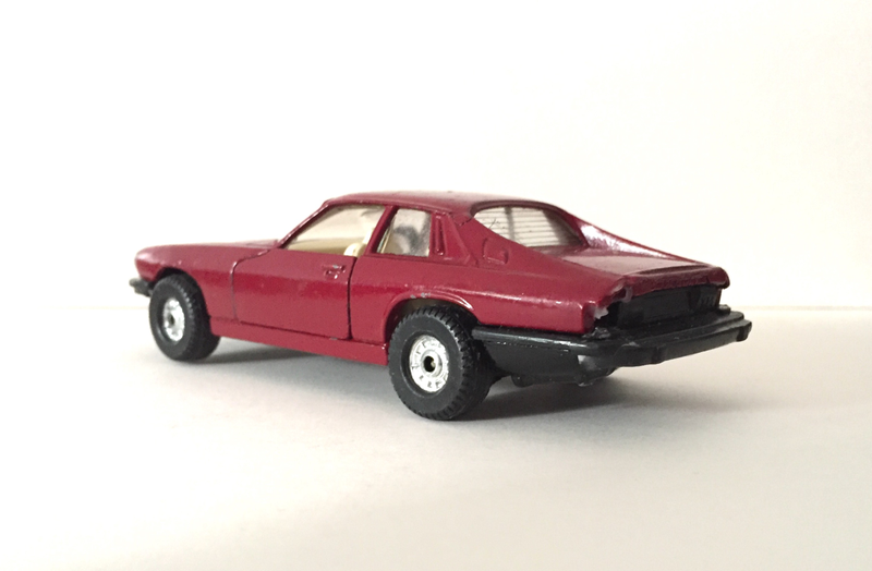 Illustration for article titled Feline Friday: Corgi Toys Jaguar XJS coupeĀ